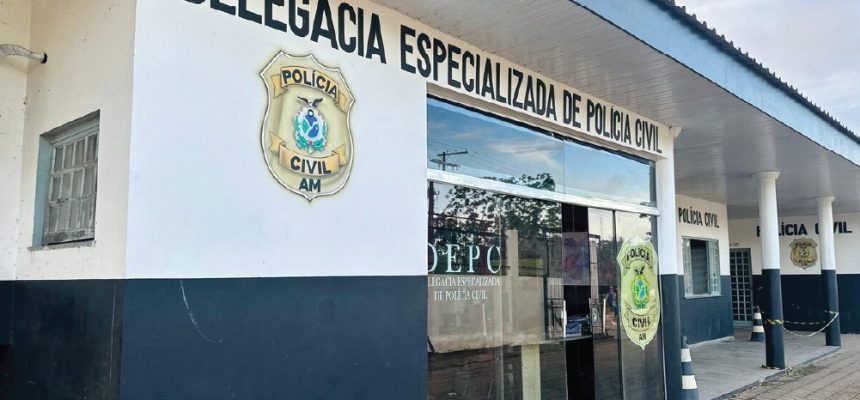 A Polícia Civil do Amazonas (PC-AM), por meio da Delegacia Especializada de Polícia (DEP) de Tefé (a 523 quilômetros de Manaus), com apoio da Guarda Civil Municipal (GCM), cumpriu, na manhã desta terça-feira (08), mandado de prisão temporária de Marinado Lasmar Vieira, 21, conhecido como “Fortinho”, pelo homicídio de uma adolescente, de 16 anos. A prisão foi efetuada na comunidade Colônia Aventura, zona rural do município.